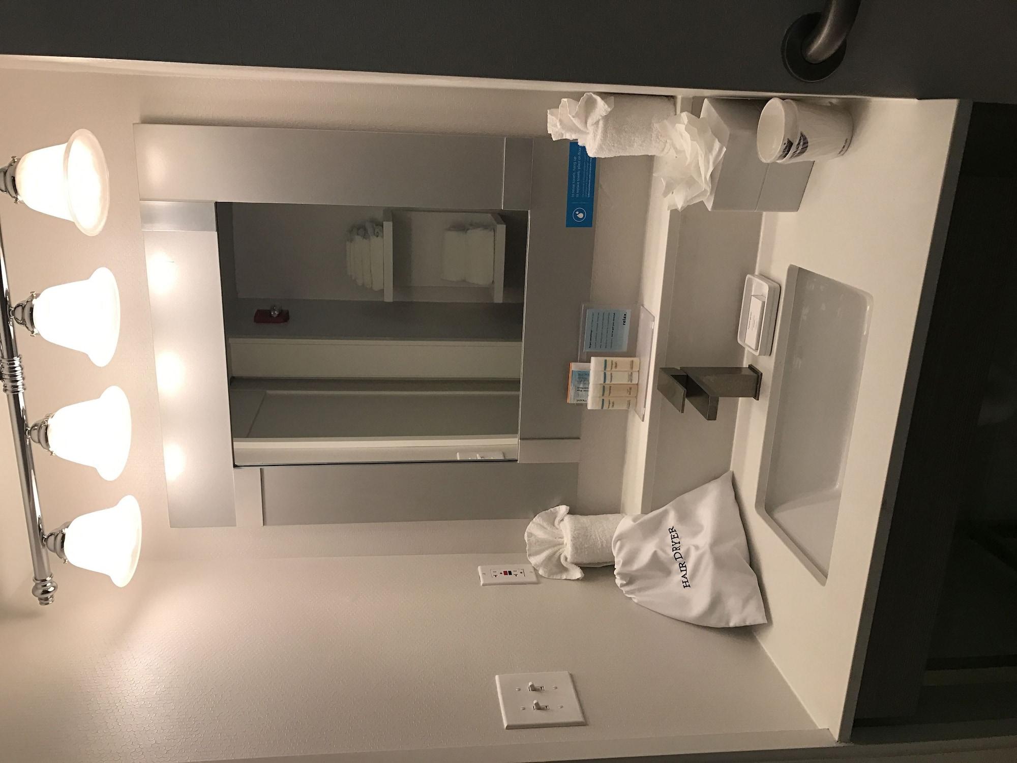 Hampton 3* East Windsor